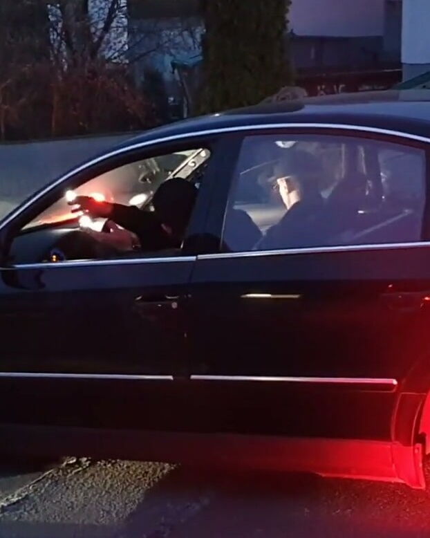 Nachtdreh fürs Musikvideo „Redlights“: VW Passat mit glühender Bremsscheibe